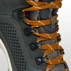 Vasque Talus XT GTX Hiking Boot - Women's -Outdoor Shoe Store ANT D18