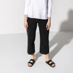 Birkenstock Arizona Soft Footbed Narrow Sandal - Women's 23 Birkenstock Arizona Soft Footbed Narrow Sandal - Women's -Outdoor Shoe Store BKBIRFLO D8