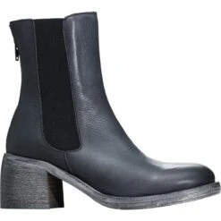 FREE PEOPLE Essential Chelsea Boot - Women's -Outdoor Shoe Store BLA 38