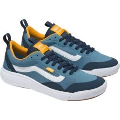 Vans UltraRange Exo Shoe