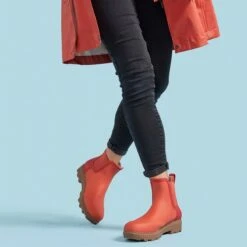 BOGS Holly Chelsea Rain Boot - Women's