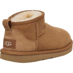 Ugg Classic Ultra Mini Bootie - Kids' -Outdoor Shoe Store CHE D3 5