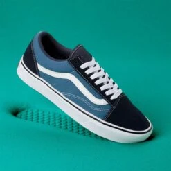 Vans ComfyCush Old Skool Shoe -Outdoor Shoe Store CLANAVNV D4