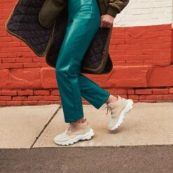 Sorel Kinetic Breakthru Caribou WP Boot - Women's -Outdoor Shoe Store NOSASTGR D9