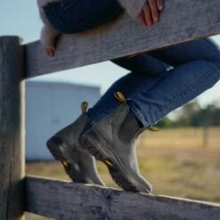 Blundstone All-Terrain Boot - Women's -Outdoor Shoe Store S205RUSBLA D2